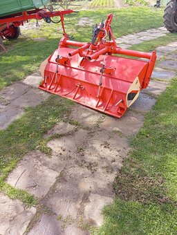 Domáci traktor s náradím - 7