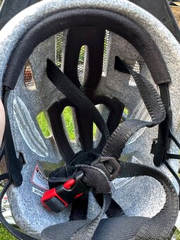 Detska prilba na bicykel s blikackou Bikemate - 7