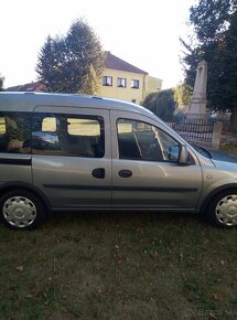 Opel Combo Tour 1.7cdti 74kw rok 2010 XL Family - 7