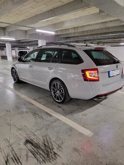 Škoda Octavia Combi 2.0 TSI 245k RS DSG
 - 7
