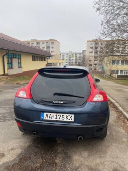 Volvo C30 2.4D (2007, automat) - 7