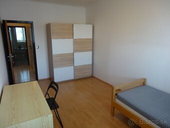 4 izbový byt na začiatku Petržalky, 4 NEPRIECHODNÉ SPÁLNE - 7