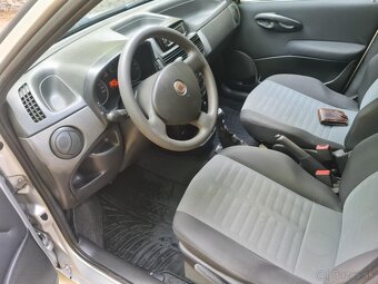Fiat Punto (2009) - 7