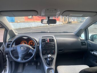 Toyota Auris 1.4VVTi 2009 - 7
