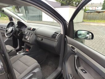 VW Touran 2005, 2.0 TDI, 103kW/143k, 7-miestny, DSG - 7