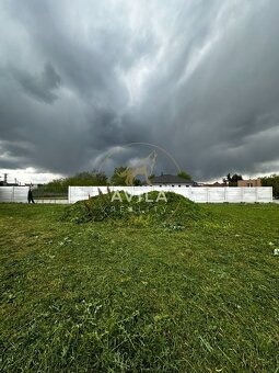 TOP NA PREDAJ: kompletný stavebný pozemok 730m2 - Madunice - 7