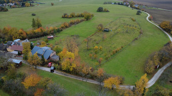 Na predaj priestranná 5-izbová chata s rozľahlým ovocným sad - 7