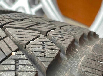 VW ID.4 ID.5 E21 Skoda Enyaq  ELROQ 235 55 R19 a 255 50 R19  - 7