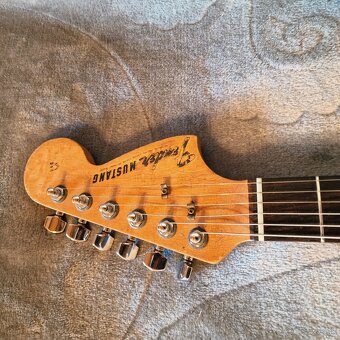 Predám Fender Mustnag Dakota Red rok 1966 - 7
