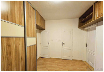 REKONŠTRUKCIA / 3i byt BB / RADVAŇ / 64 m2 / LOGGIA - 7
