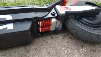 elektro kolobezka APRILIA ESR2 - 7