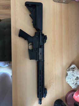 Airsoftová zbraň M4 - 7