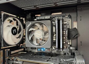 Ryzen 5 1600 AF\16GB\GTX 1080 Ti\SSD\750W Zdroj - 7