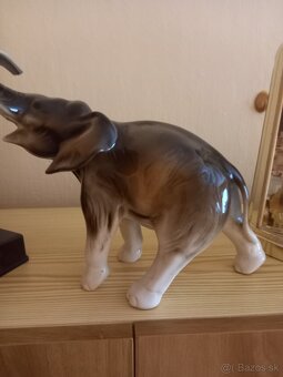 Čašník dekorácia.Hodiny. - 7