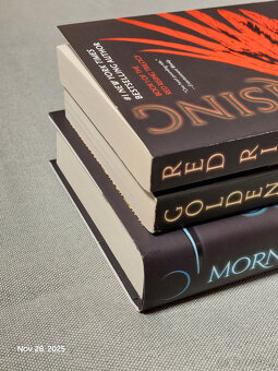 Pierce Brown 'Red Rising' Trilogy - 7