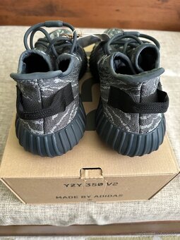 YEEZY BOOST 350 V2 - 7