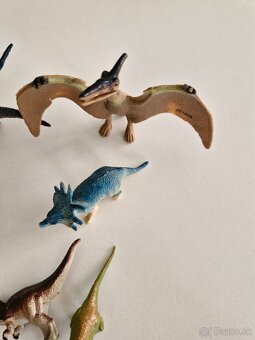 Dinosaury - 7