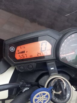 Yamaha xj6 - 7