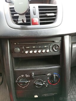 Peugeot 207 1,4  ,2006 , benzín - 7