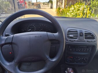 Predám Daewoo Nubira hatchback 2.0 1998 - 7