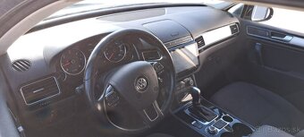 Volkswagen Touareg 3.0 TDI - čierny elegán - ZNÍŽENÁ CENA - 7