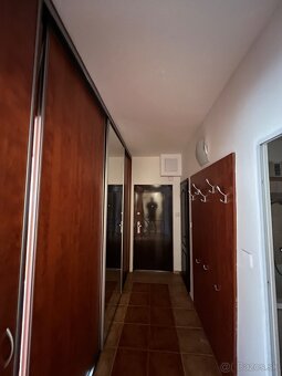 NA PREDAJ Svetlý 3-izbový byt po rekonštrukcii - 7