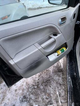 Ford fiesta 1.3 2003 - 7