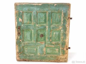 Staré drevené dvere s rúčkou - dekorácia na stenu - door - 7