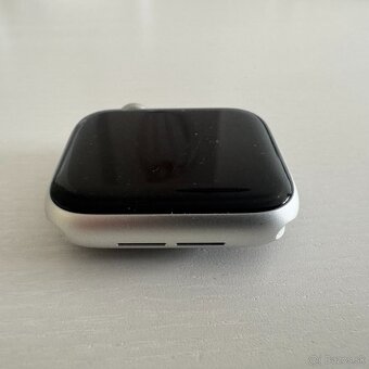Predám Apple Watch 6 series 40mm - 7