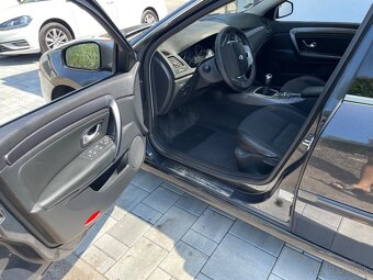 predam / vymenim. renault laguna 3 2010 2,0 nafta - 7