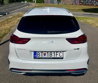 KIA Cee’d SW GT Line Combi 117.5kw Manuál - 7
