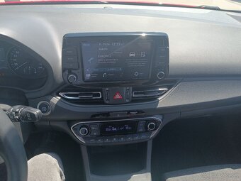 Hyundai i30 1.5i CVVT Play - 7