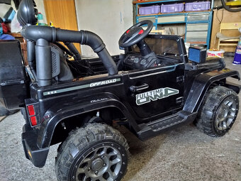 Detské elektrické autíčko JEEP - 7