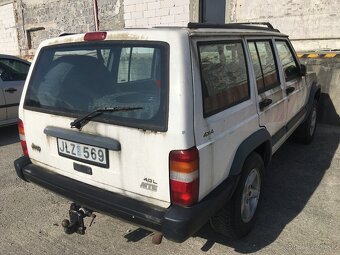 Jeep CHerokee XJ-4.0B - 7