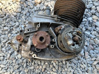 Motor na Jawa 250 / 559 - 7