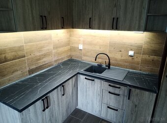 Rodinný dom v Žakovciach - dve bytové jednotky - 7