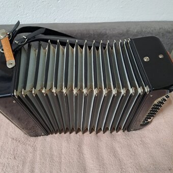 Harmonika Delicia Lignatone Rigoletto 32 basová - 7