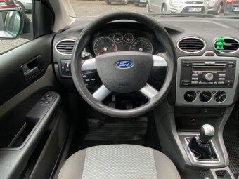 Ford Focus Combi 1.6i 74kW klimatizace tažné ABS 2007 - 7