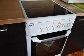 kuchynská linka - 230 cm s drezom bateriou digestorom - 7