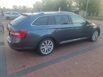 Škoda Superb 2021, 160 kW, automat, panoráma, Keyless Entry, - 7