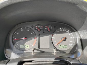 Volkswagen Golf IV 1.6 16V (55 kW) – zachovalý stav - 7