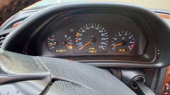 Mercedes  CLK Coupe - 7