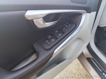 Volvo V40 T4 benzín - 7