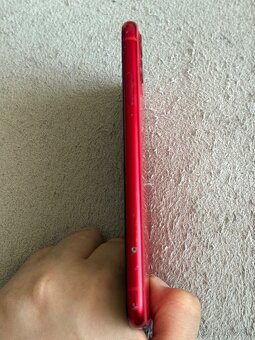 Predám Apple iPhone 11 64GB RED Na ráme sú známky používania - 7
