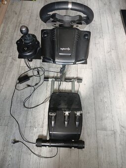 Volant,pedále, prehadzovacka logitech g29 - 7