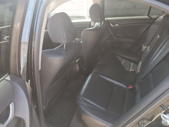 Honda accord 2.4 benzín 2010 - 7