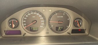 Volvo S60 2.4 D5 - 7