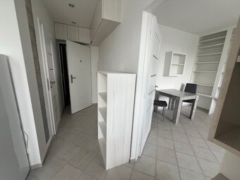 1 izbový byt v Ružinove, ŠÁNDOROVA ul - 7