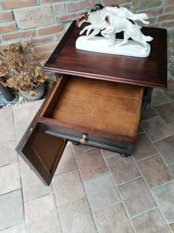 Starožitna skrinka, nočný stolík - 7