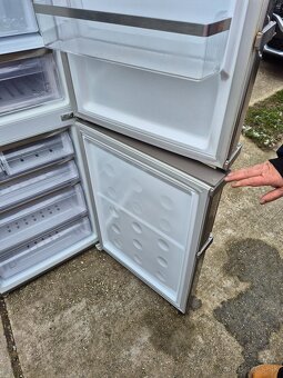 Chladnička  s mrazničkou  Samsung - 7